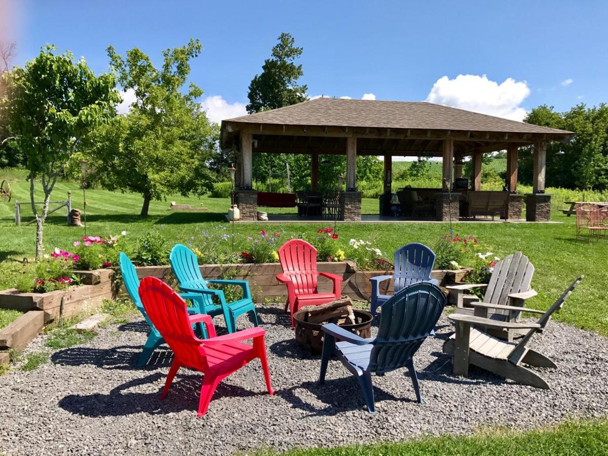 East Springfield The Meadowlark Inn מראה חיצוני תמונה