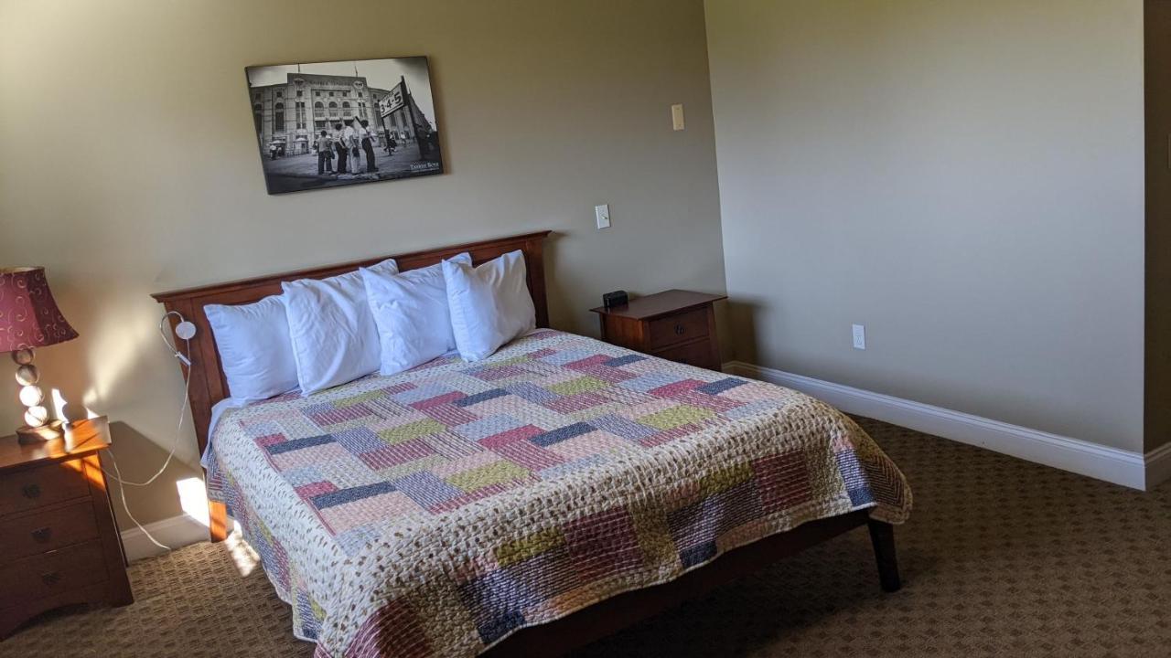 East Springfield The Meadowlark Inn מראה חיצוני תמונה